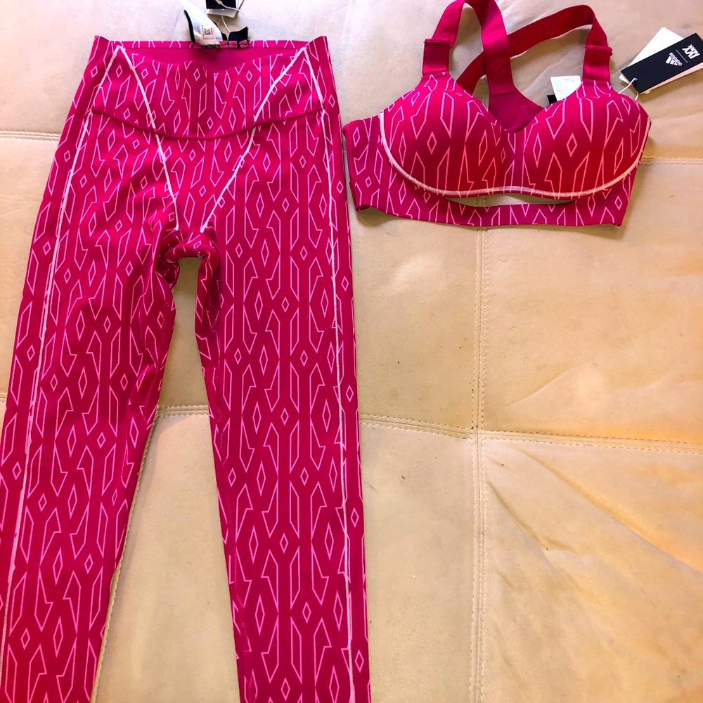 Ivy Park, New With Tags! Never worn, perfect items